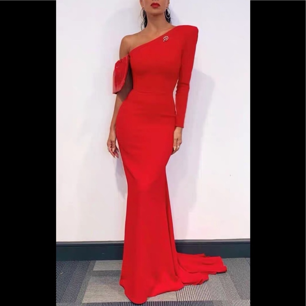 Alex Perry dress.